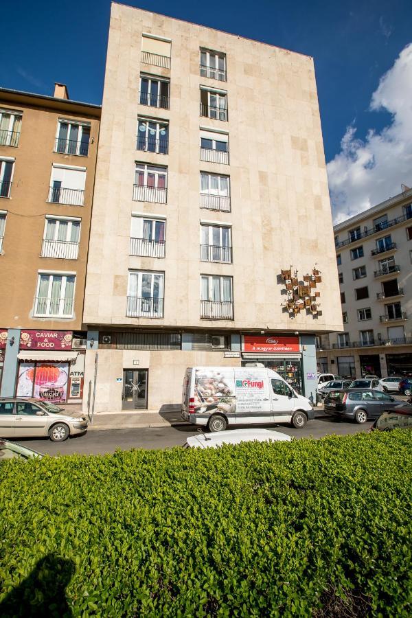 Danube Apartment Budapeste Exterior foto